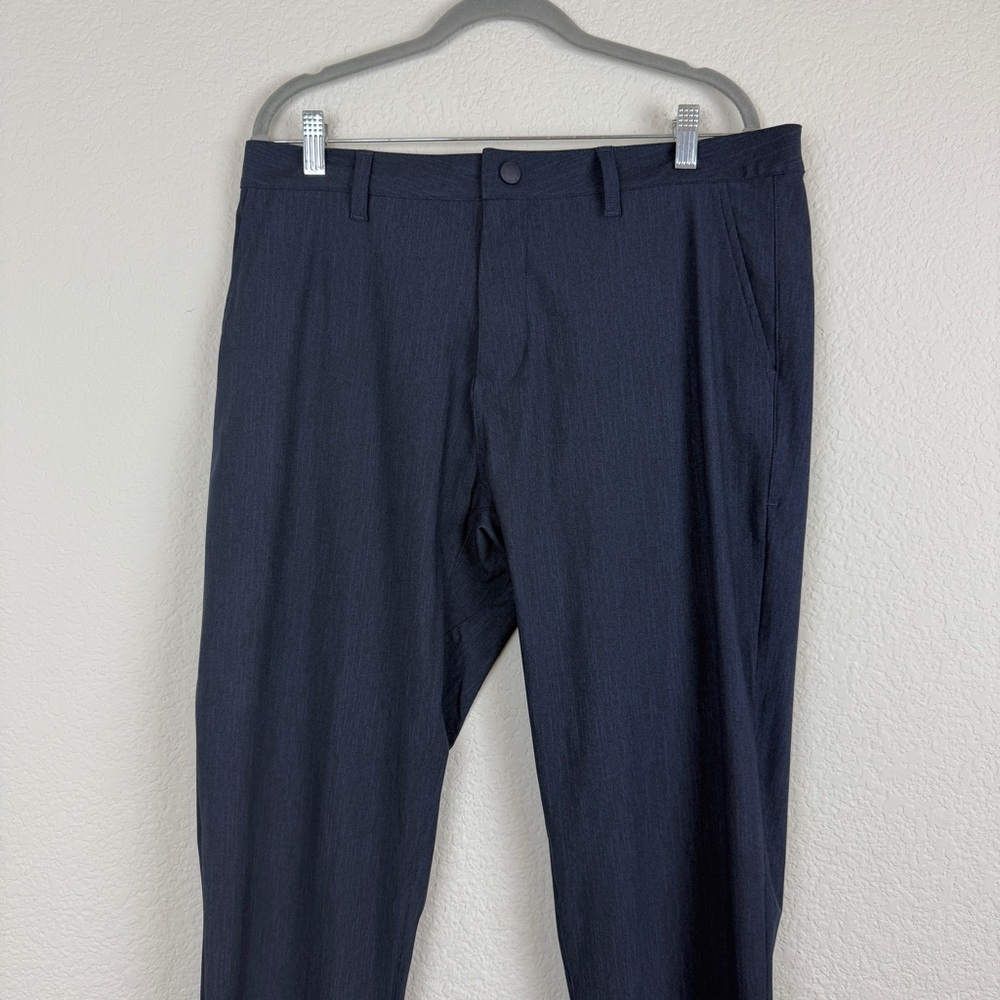 Rhone Commuter® Pro Pant - Slim
Men’s | 35x33 in Navy - Picture 3 of 8